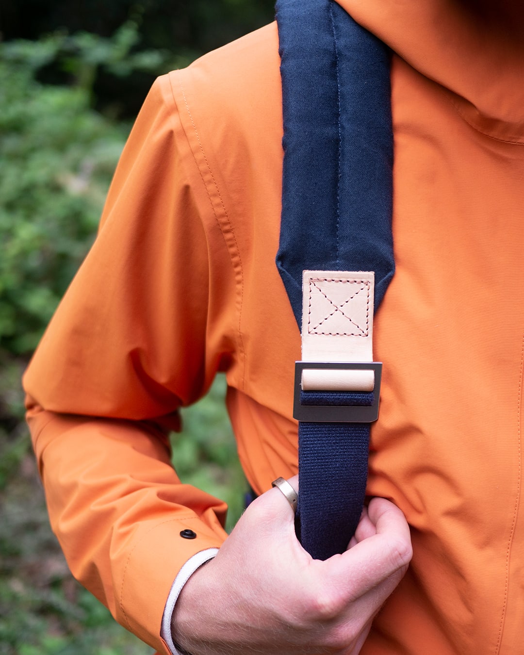 Winnats Roll Top - Navy